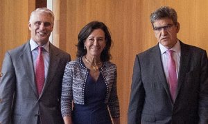 Imagen de Andrea Orcel con Ana P. Botín y  y José Antonio Álvarez, en la Ciudad Financiera del Banco Santander, el 25 de septiembre de 2018, cuando se anunció el fichaje del banquero italiano como consejero delegado de la entidad.