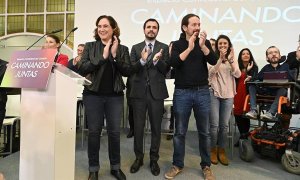 El vicepresidente segundo del Gobierno y secretario general de Podemos, Pablo Iglesias, que ha reunido este sábado en Madrid a los ministros de Unidas Podemos y a la alcaldesa de Barcelona, Ada Colau (i), en un encuentro con el que se busca visibilizar si