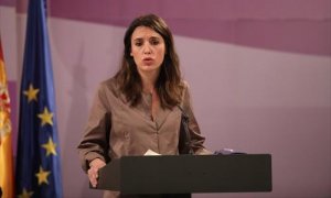 La ministra de Igualdad, Irene Montero, durante una rueda de prensa en la sede ministerial, a 21 de abril de 2021, en Madrid (España).