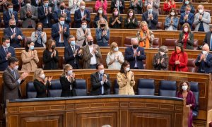 03/11/2021.- La ministra de Hacienda, María Jesús Montero, es aplaudida tras su intervención en el debate presupuestario. Alberto Ortega / Europa Press