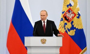 El presidente ruso, Vladimir Putin , pronuncia un discurso durante una ceremonia para declarar la anexión de los territorios controlados por Rusia de cuatro regiones ucranianas.