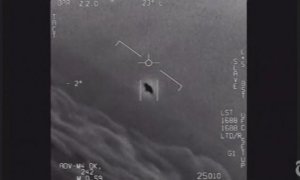 Captura del vídeo del encuentro de dos pilotos de la Fuerza Aérea de EEUU con un OVNI.