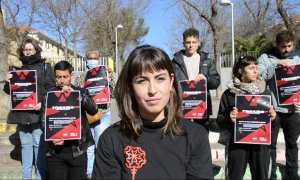 Activistas del Sindicato de Vivienda de Carabanchel durante un vídeo de presentación de su campaña "El crimen es organizarse".