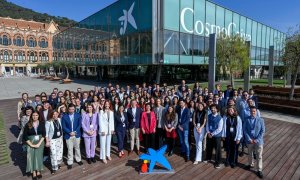 La Fundación ”la Caixa” atrae y retiene talento con un centenar de becas para jóvenes investigadores.