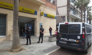 Las largas colas de ciudadanos en la oficina de Correos de Melilla para solicitar el voto de los últimos días han desaparecido este jueves.