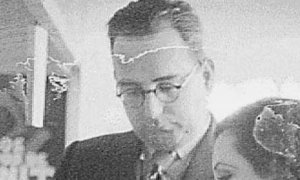 Rafael Giménez Siles, en la Feria del Libro de Madrid, en 1935.