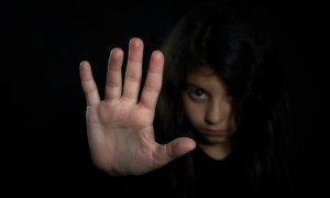 Entre un 10 y un 20% de la población occidental ha sido víctima de algún tipo de abuso sexual durante su infancia. / Fotolia