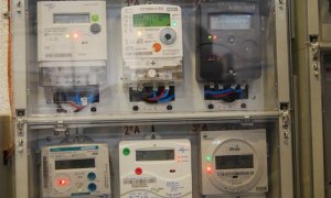 Los nuevos contadores eléctricos 'inteligentes' para el recibo de la luz por horas. E.P.