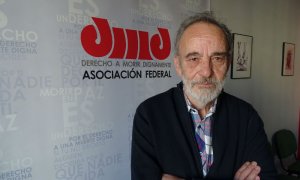 Luis Montes, presidente de la Asociación Derecho a Morir Dignamente, en la sede de Madrid.
