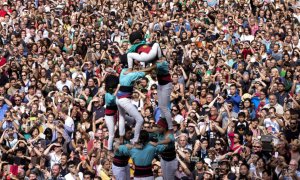 Un grupo de castellers actúa en las Fiestas de La Mercè. EFE