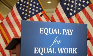 Campaña reivindicando la igualdad de salarios para hombres y mujeres en Estados Unidos. THE BADGER HERALD