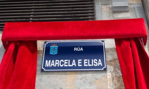 Calle dedicada a Marcela y Elisa en A Coruña. / ANDY PÉREZ