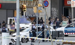 Despliegue policial en el lugar del atentado en las Ramblas de Barcelona, el 17 de agosto del 2017 EFE / Andreu Dalmau