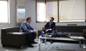 El presidente del PP, Pablo Casado, y su predecesor, Mariano Rajoy, en la reunión mantenida el lunes 23 de julio en la sede de la calle Génova. PP