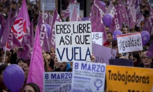 Miles de mujeres salieron a las calles de Madrid en la manifestación del 8-M de 2018. / EFE