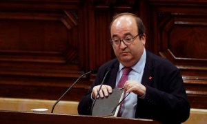 El primer secretario del PSC, Miquel Iceta, durante su intervención en el pleno del Parlamento de Cataluña. /EFE