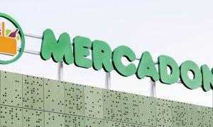Logo de Mercadona, en uno de su supermercados.