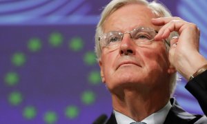 El principal negociador de la UE, Michael Barnier, durante una rueda de prensa. EFE/OLIVIER HOSLET