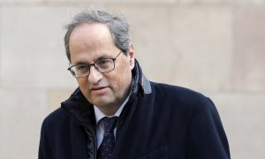 15/01/2020.- El presidente de la Generalitat, Quim Torra, se dirige a la reunión semanal del Govern, celebrada este miércoles a la espera de que se concrete la fecha de la reunión entre el presidente del Gobierno, Pedro Sánchez, y él, a quien la Mesa del