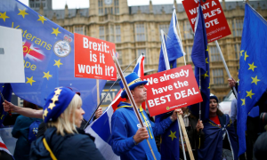 Foto de archivo de manifestantes contrarios al Brexit. REUTERS/Henry Nicholls