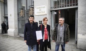 Más Madrid-Mónica García, Pablo Gómez Perpinyà y Eduardo Gutiérrez en el Tribunal de Cuentas. MÁS MADRID