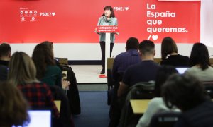 La presidenta del PSOE, Cristina Narbona, interviene en una rueda de prensa posterior a la reunión de la Comisión Permanente de la Ejecutiva Federal en la sede socialista de Ferraz. E.P./Ricardo Rubio