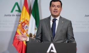 29/03/2020.- El presidente andaluz, Juanma Moreno, tras la conferencia telemática con Pedro Sánchez y el resto de presidentes autonómicos para tratar la crisis provocada por el Coronavirus, donde ha anunciado en rueda de prensa que el gobierno andaluz act