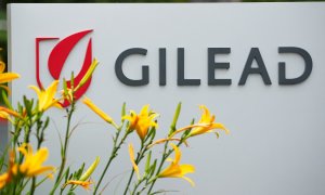 El logo de la farmcéutica Gilead Science en su sede en la localidad californiana de Oceanside (EEUU). REUTERS/Mike Blake