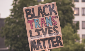 Imagen de una pancarta durante las protestas del movimiento #BlackLivesMatter