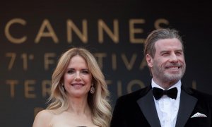 Los actores John Travolta y Kelly Preston en el Festival de Cine de Cannes en mayo de 2018. EFE/EPA/IAN LANGSDON.