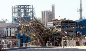 L'estat en què va quedar la planta d'IQOXE afectada per l'explosió del 14 de gener. ACN/Eloi Tost