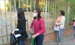 Se retoman los test a los profesores de Madrid tras las aglomeraciones vividas la jornada anterior