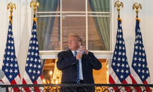 05/10/2020.- El presidente de EEUU, Donald Trump, regresa a la Casa Blanca asegurando que se siente mejor "que hace 20 años". / EFE