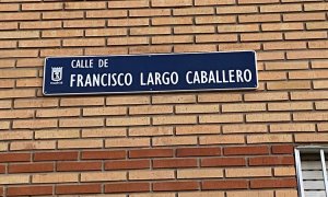 Hasta 250 historiadores denuncian las "mentiras" de VOX para quitar las calles de Largo Caballero e Indalecio Prieto