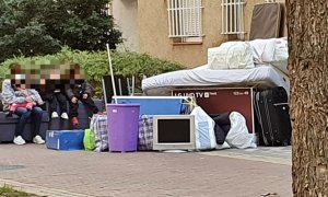 27/10/2020 - Desahuciada una familia con cuatro menores en Carabanchel en plena segunda ola de la covid-19.