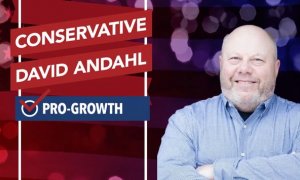 El candidato del Partido Republicano, David Andahl, murió el 6 de octubre a los 55 años tras ser ingresado de urgencia por complicaciones derivadas del coronavirus.