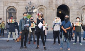 Treballadors de la cultura protesten a la plaça Sant Jaume contra les restriccions a la seva activitat i per unes ajudes "insuficients"