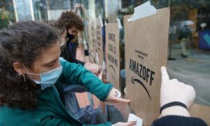 Protesta en la sede de Amazon en Barcelona.