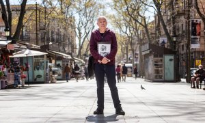 L'historiador Andy Durgan a les Rambles de Barcelona.