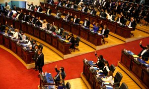 01/05/2021. El Congreso salvadoreño votando la destitución de los magistrados de la Corte Suprema. - Reuters