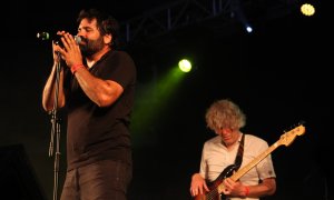 El cantant d'Antònia Font, Pau Debon, a l'escenari del Palma Arena en el Concert per la Llibertat d'Expressió, el 17 de juny del 2018