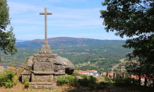 Imagen de la cruz de la Bandera de Marruecos en Outeiro da Obra. - Comité de Memoria Histórica da Comarca de Celanova