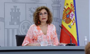 La portavoz del Gobierno y ministra de Hacienda, María Jesús Montero, durante la rueda de prensa posterior a la reunión del Consejo de Ministros celebrada este martes en Moncloa.