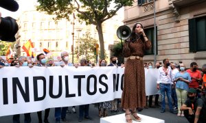 La presidenta de Cs, Inés Arrimadas, intervé a la concentració contra els indults davant la delegació del govern espanyol, l'11 de juny de 2021