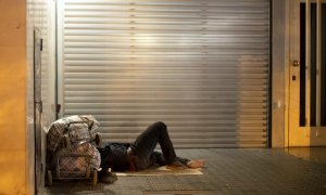 Persona sin hogar en Barcelona