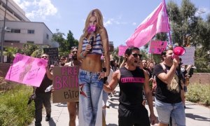 Fans de la cantante Britney Spears durante una protesta por su libertad.