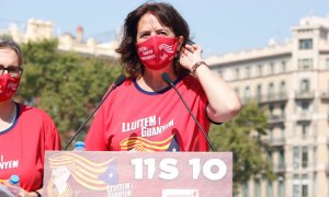 La presidenta de l'ANC, Elisenda Paluzie, en roda de premsa a la Plaça de Catalunya per anunciar les mobilitzacions de l'1 al 3 d'octubre d'enguany.