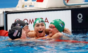 La sudafricana Tatjana Schoenmaker bate el récord del mundo en los 200 braza y la reacción del resto de nadadoras arrasa en Twitter