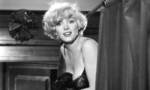 Marilyn Monroe en una imagen del traile de la película 'Con faldas y a lo loco'. (1959)