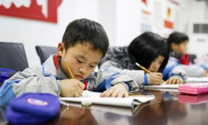 Imagen de unos niños en la escuela en China.